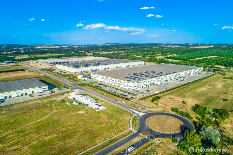 Kiadó raktár HelloParks Fót