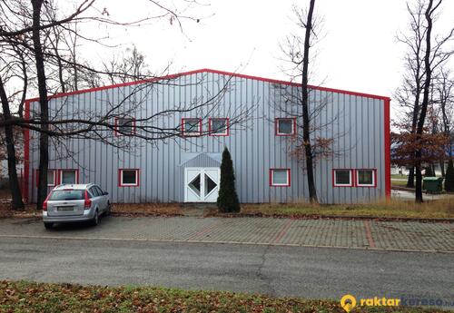 Irodablokk bejárata