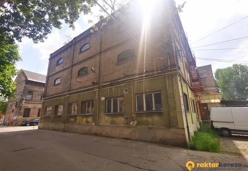 Kiadó raktár Kiadó raktár épület - IV.