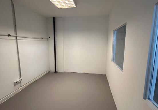 Kiadó raktár-és irodahelyiség