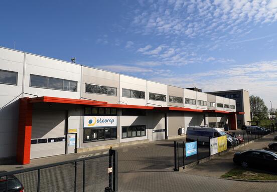 Újpesti ipari parkban 970 nm raktár kiadó